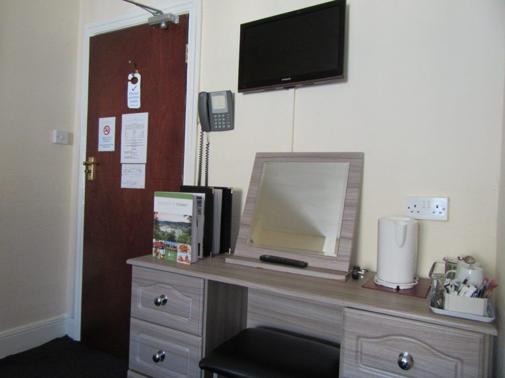 twin room | room amenity