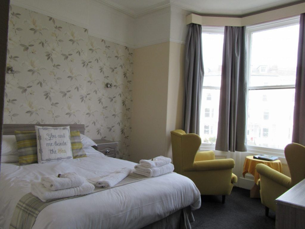 double room | bed sheets