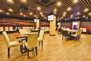 Dining - Dolabauri Hotel (Tbilisi)