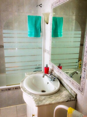 Free toiletries, bidet, towels, soap