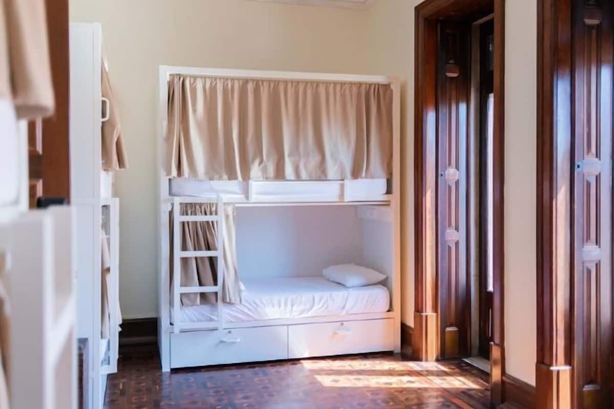 Premium bedding, down duvets, in-room safe, soundproofing