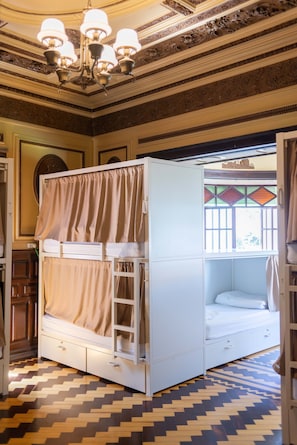 Standard Shared Dormitory, Mixed Dorm, Private Bathroom (10 people)