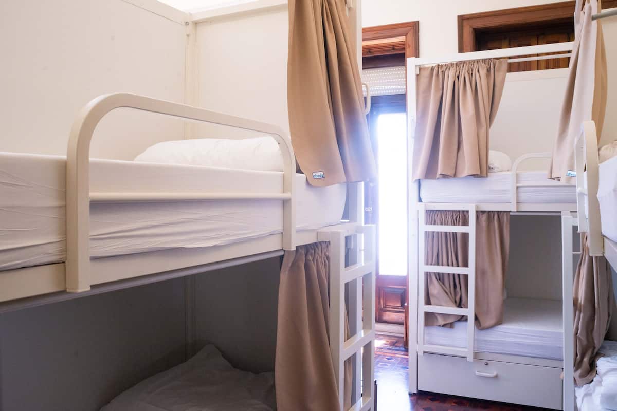 Premium bedding, down duvets, in-room safe, soundproofing