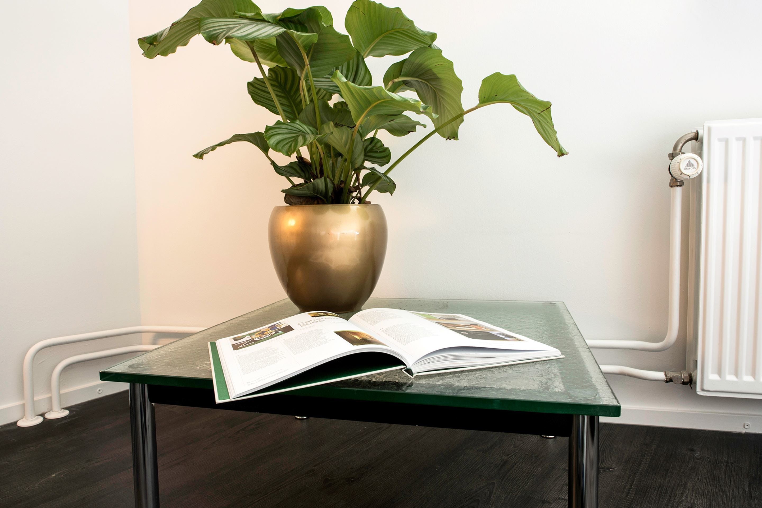 family room | in-room safe, desk, iron/ironing board, cots/infant beds