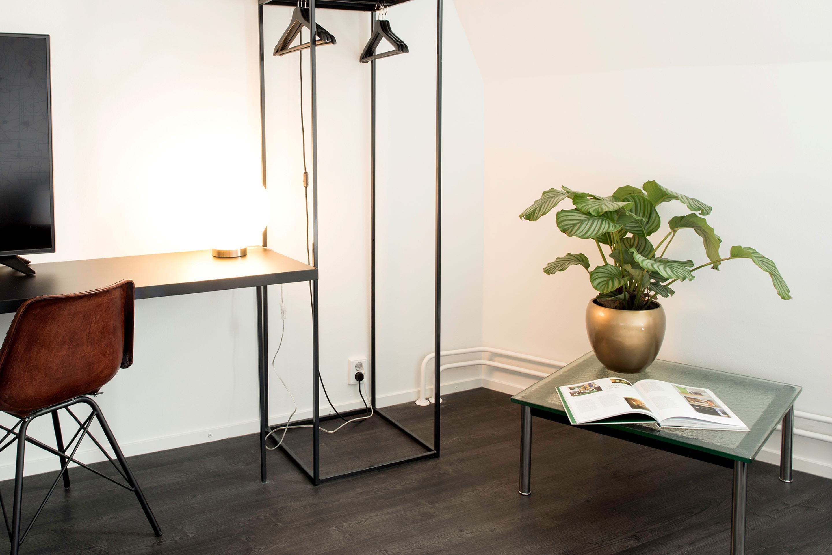 family room | in-room safe, desk, iron/ironing board, cots/infant beds