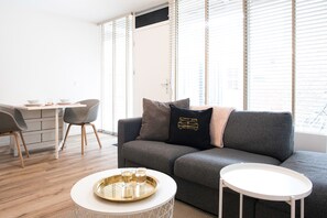 Superior Studio, Kitchenette (annex building) | In-room safe, desk, iron/ironing board, cribs/infant beds - MABI City Centre (Maastricht)