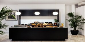 Daily buffet breakfast (EUR 22.5 per person)