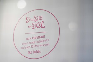 Shower, free toiletries, towels