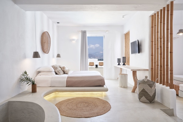 Spa Suite Lake View with Private Pool & Hammam | Cozinha privada | Geladeira, cafeteira/chaleira, especiarias, freezer