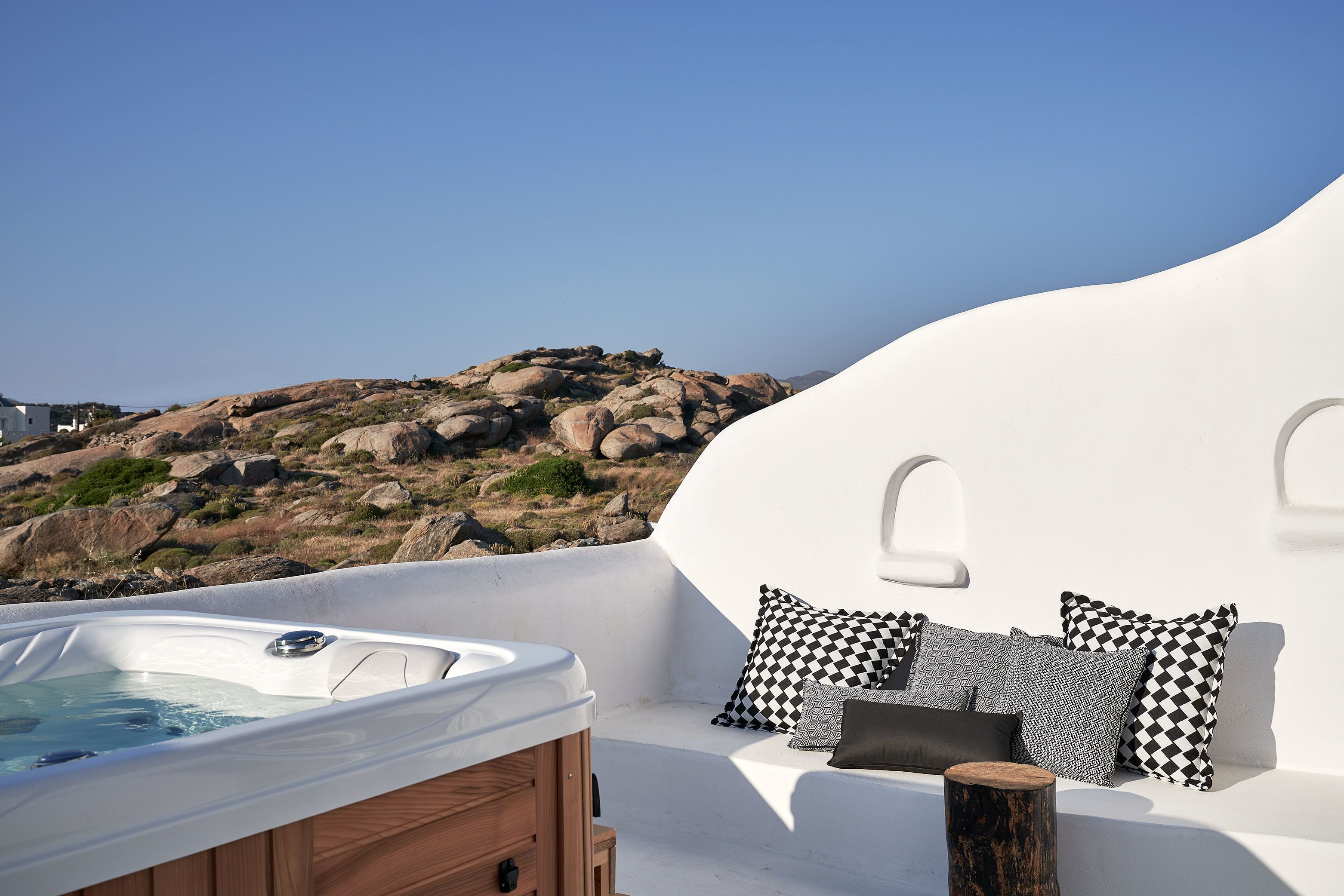 Two Bedroom Petite Villa Sea View with Private Pool & Outdoor Jacuzzi | Vue de la chambre