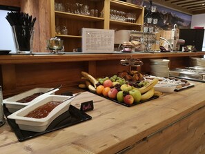 Breakfast buffet - smartHOTEL (Dorfgastein)