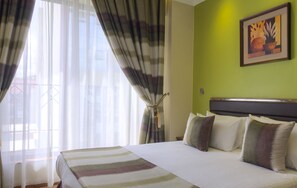 Dobbeltrom – standard, 1 kingsize-seng, ikke-røyk | Safe på rommet, strykejern/-brett, wi-fi (inkludert) og sengetøy