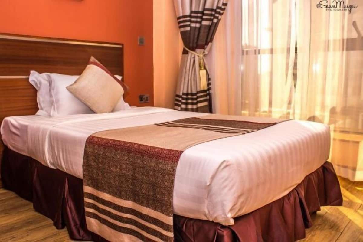 In-room safe, iron/ironing board (on request), WiFi (free), bed sheets