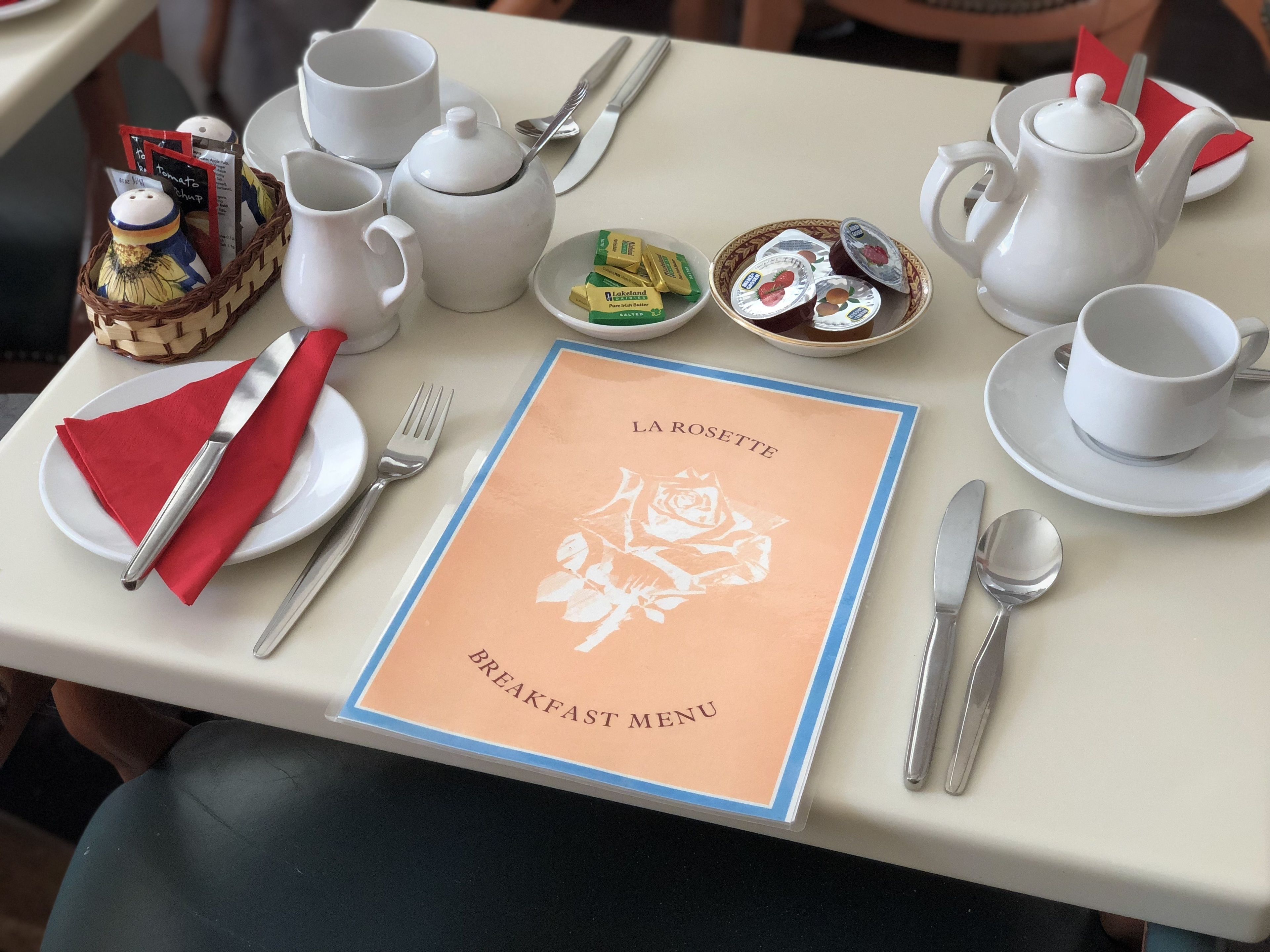 free daily english breakfast