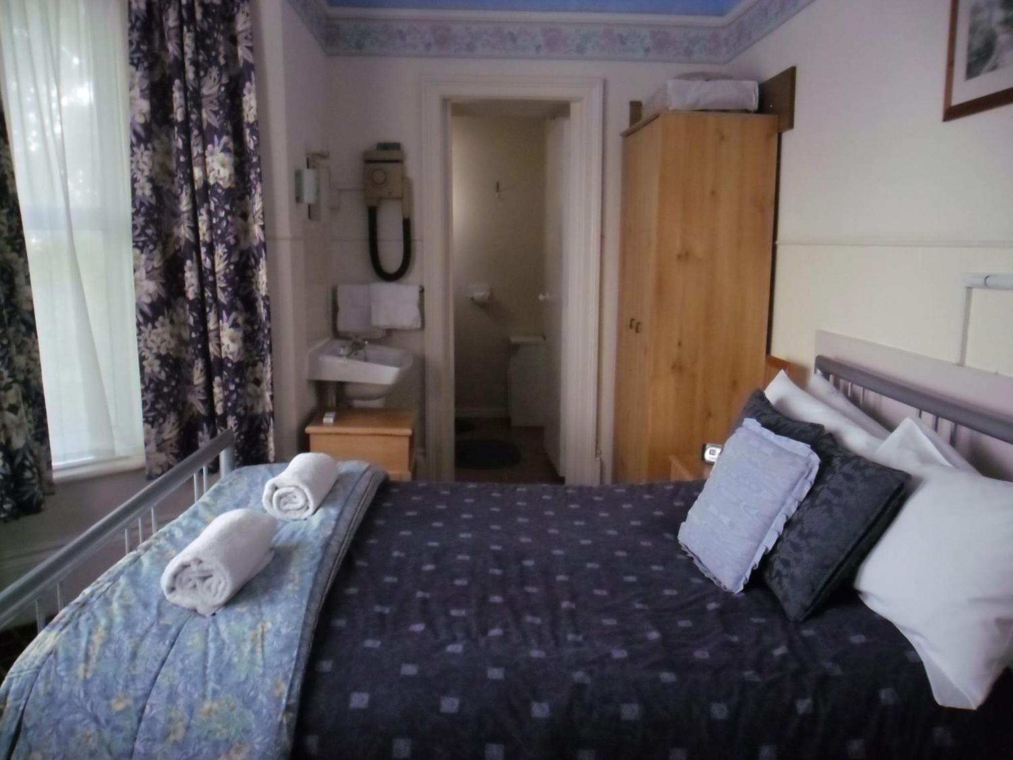 desk, iron/ironing board, free cots/infant beds, free wifi