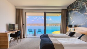 President suite with balcony, sea view and Hot tub (A2+1)
