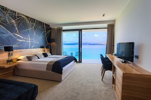 Deluxe double room with balcony and sea view (A2+1)