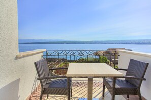 Annex Superior double room with balcony and sea view (A2+1) | Balcony