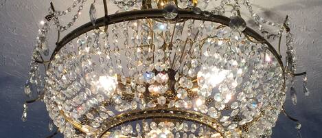 German Room with 1 King or 2 Twin Beds | Individually decorated, individually furnished, blackout drapes