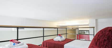 Standard Apartment, 2 Bedrooms (6 people) | 1 bedroom, blackout curtains, iron/ironing board, free WiFi