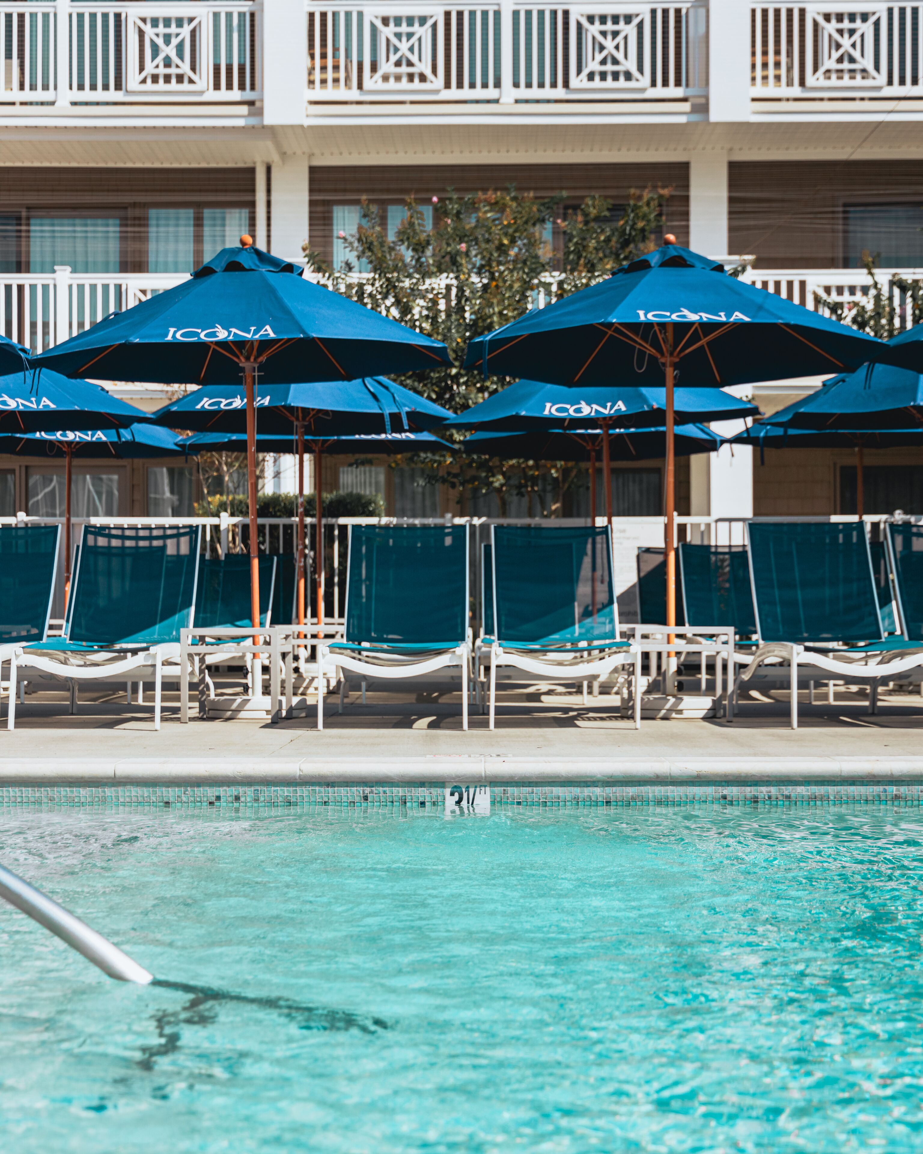 seasonal outdoor pool, pool cabanas (surcharge), pool umbrellas