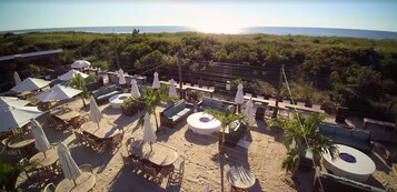 Bar à beira da piscina