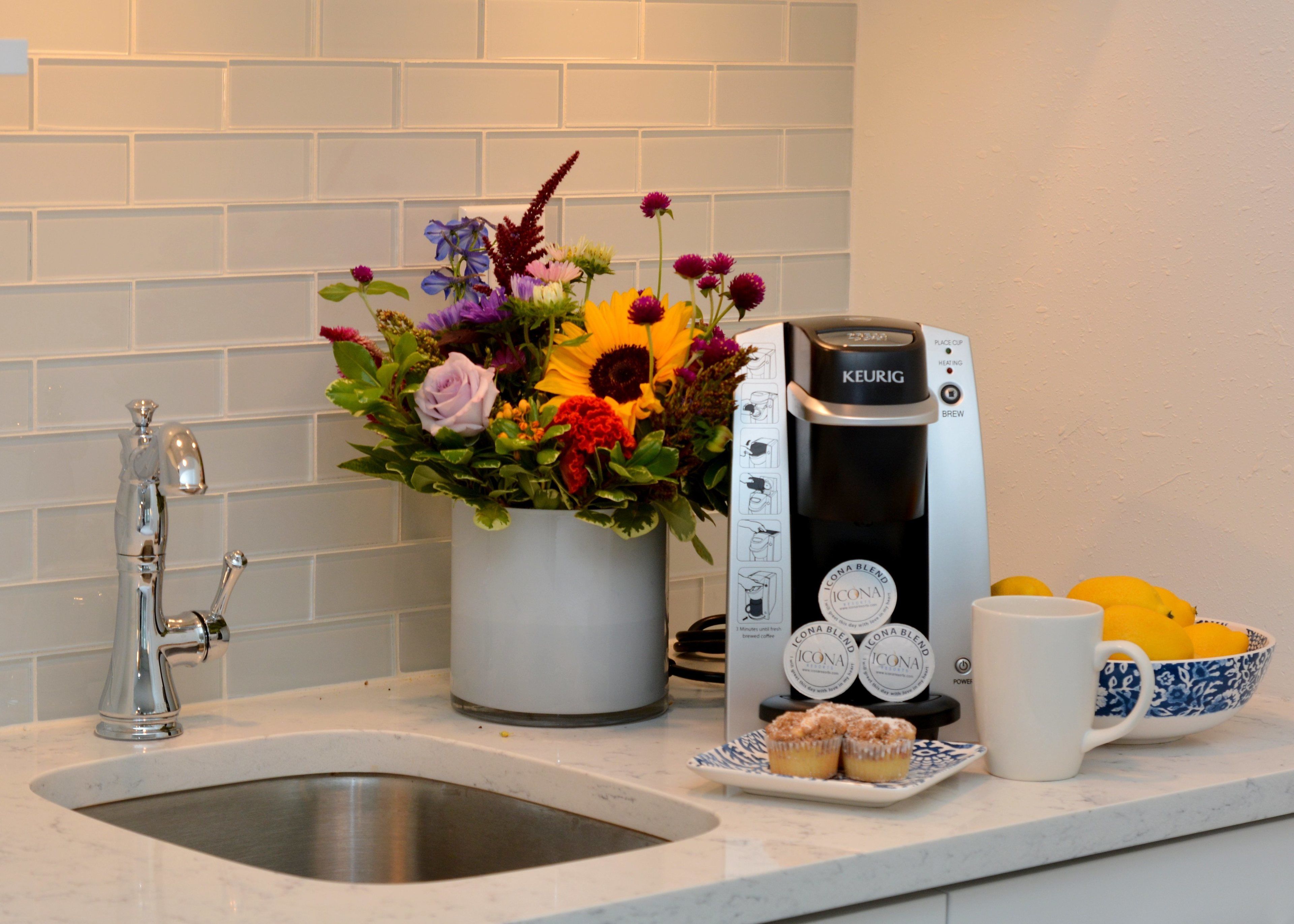 fridge, microwave, coffee/tea maker