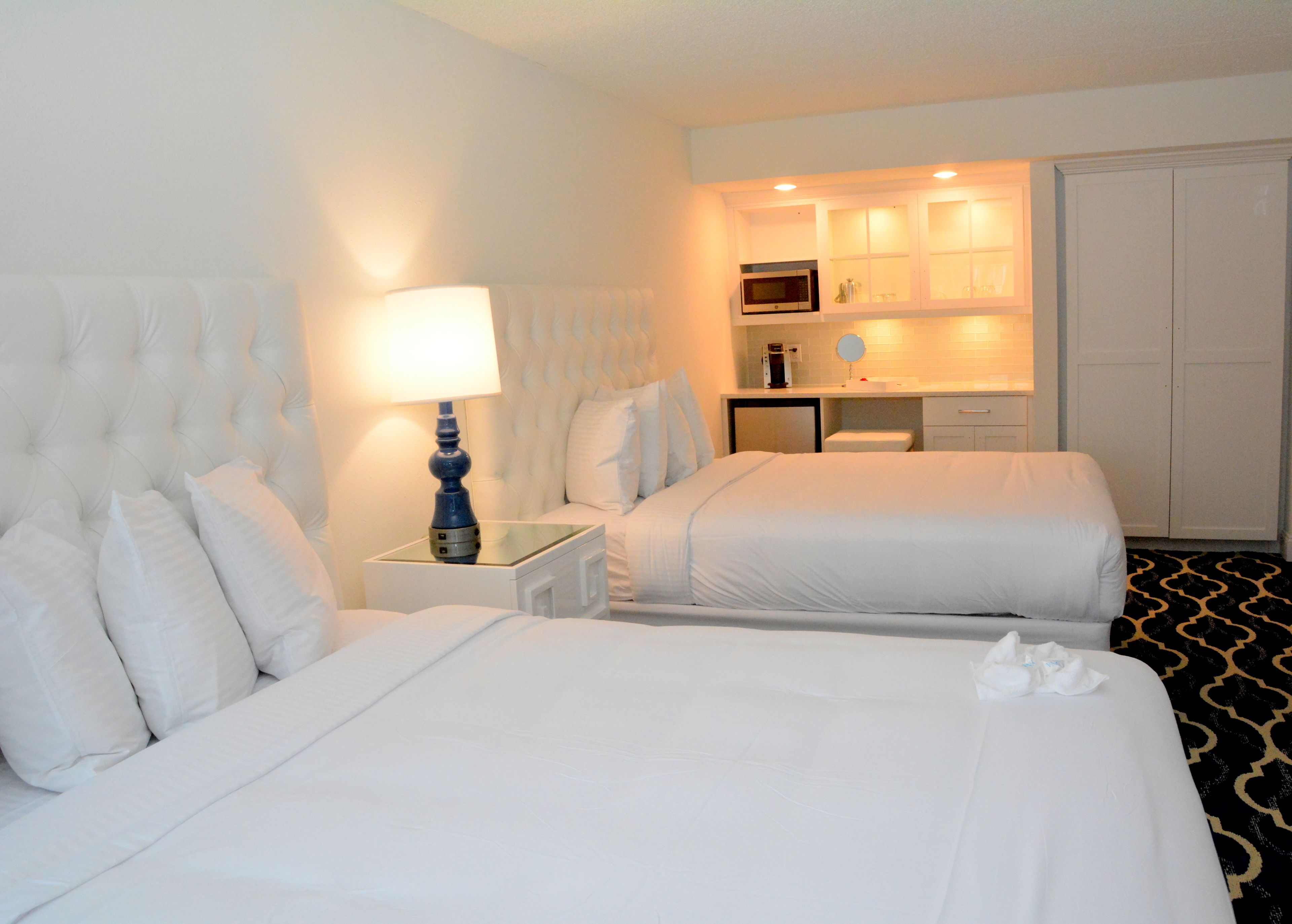 Premium bedding, in-room safe, individually decorated