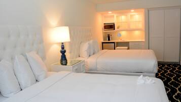 Premium bedding, in-room safe, individually decorated