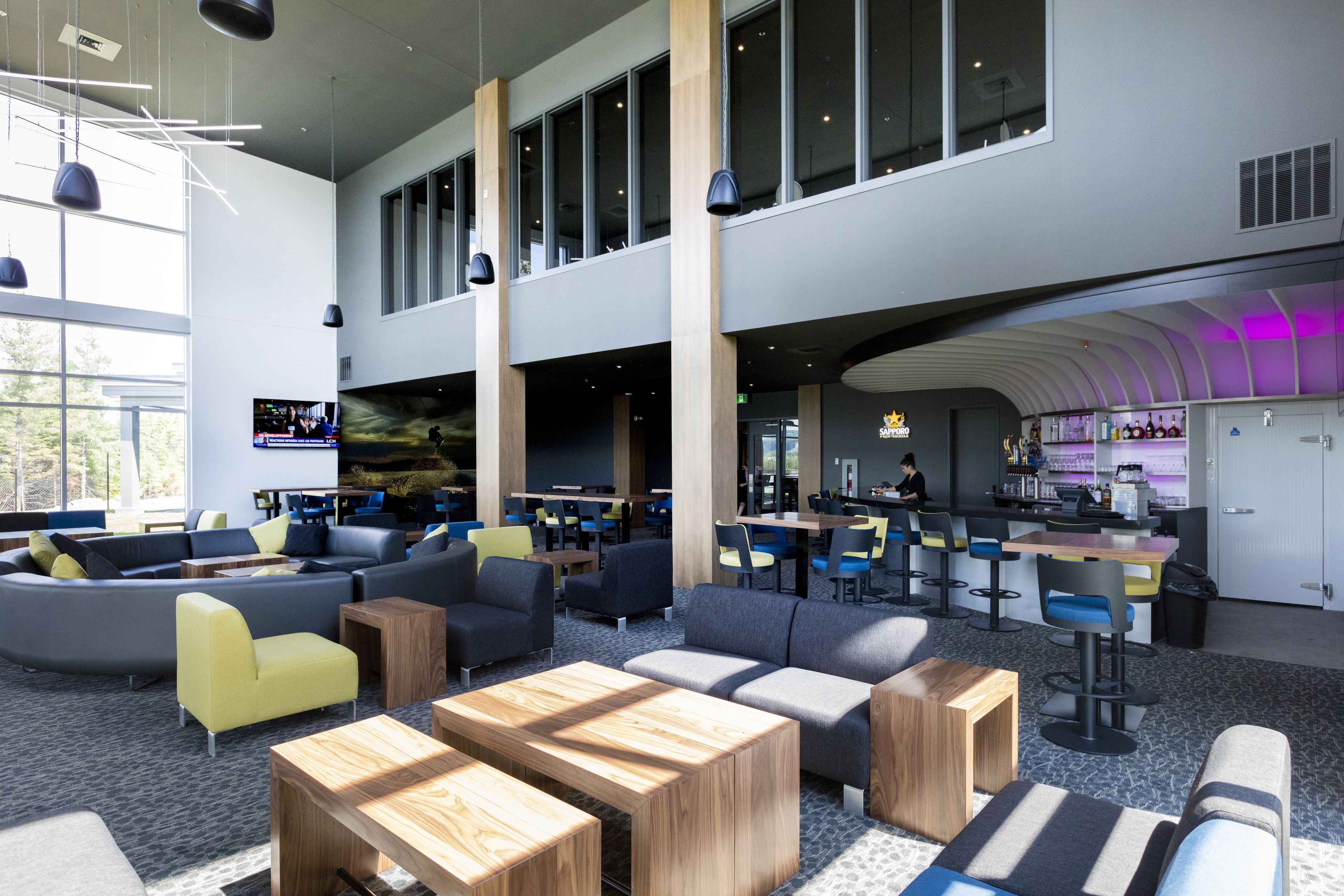 serves lunch and dinner