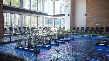 Couples treatment rooms, sauna, hot tub, steam room, Turkish bath