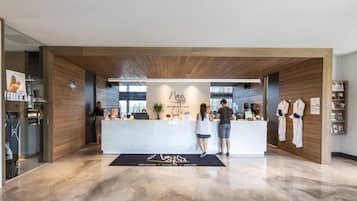 Espace de soins pour les couples, sauna, bain Ă remous, hammam, hammam