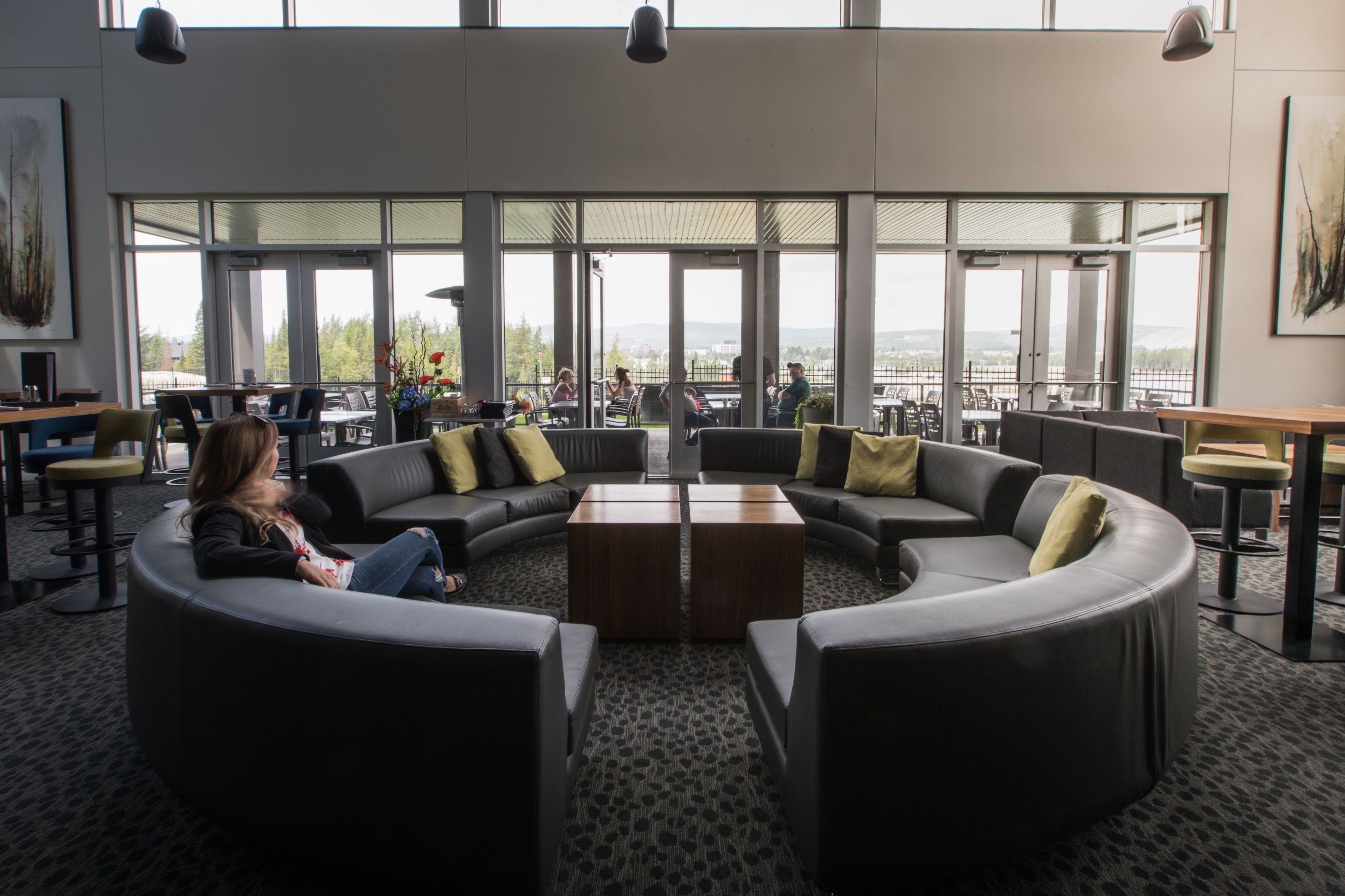 serves lunch and dinner