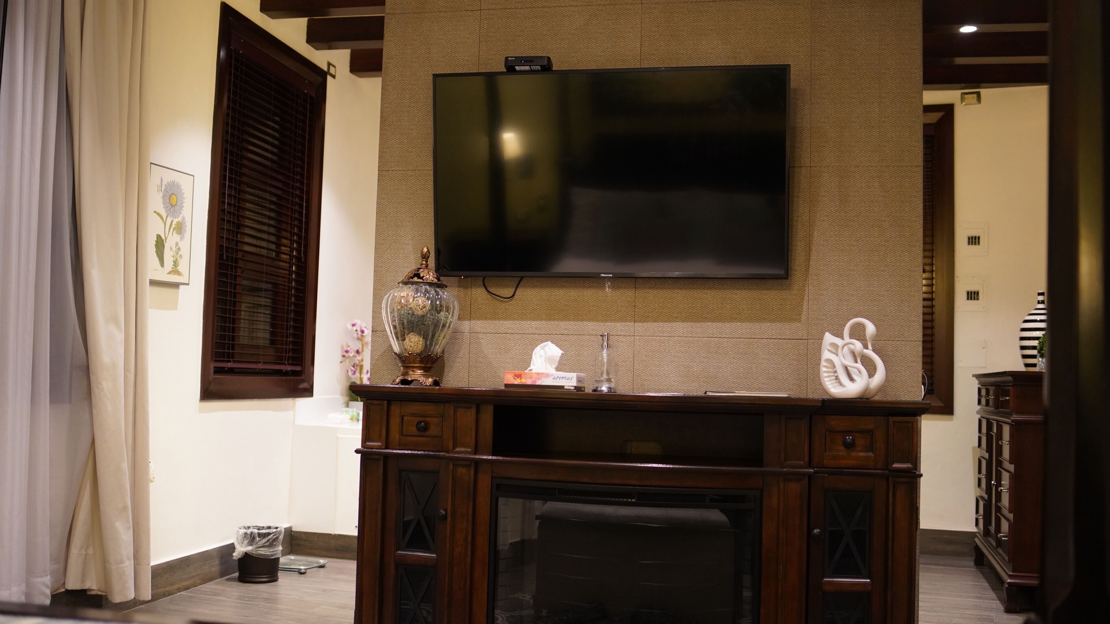 luxury studio suite | in-room safe, desk, iron/ironing board, free wifi