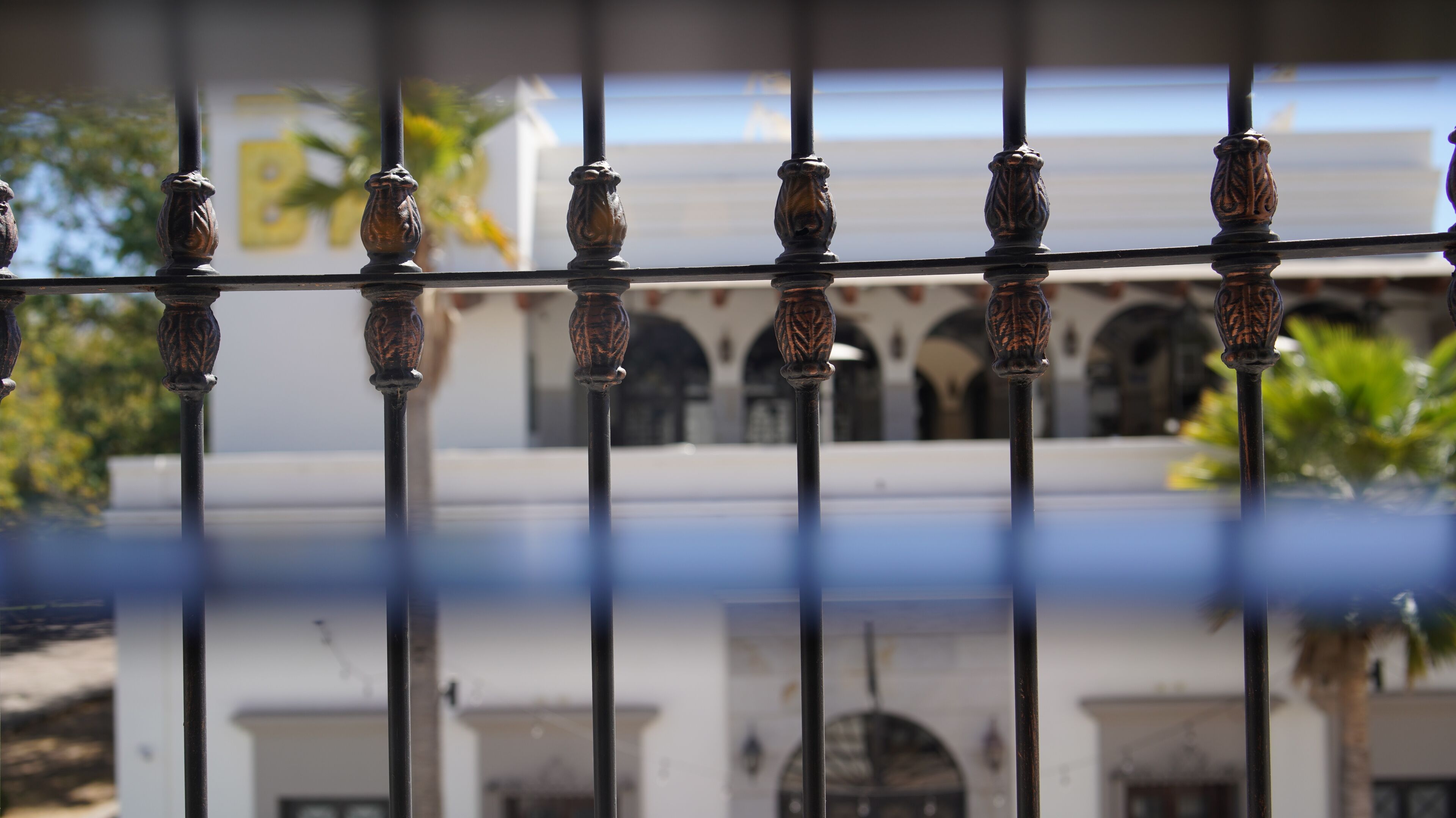 luxury studio suite | in-room safe, desk, iron/ironing board, free wifi