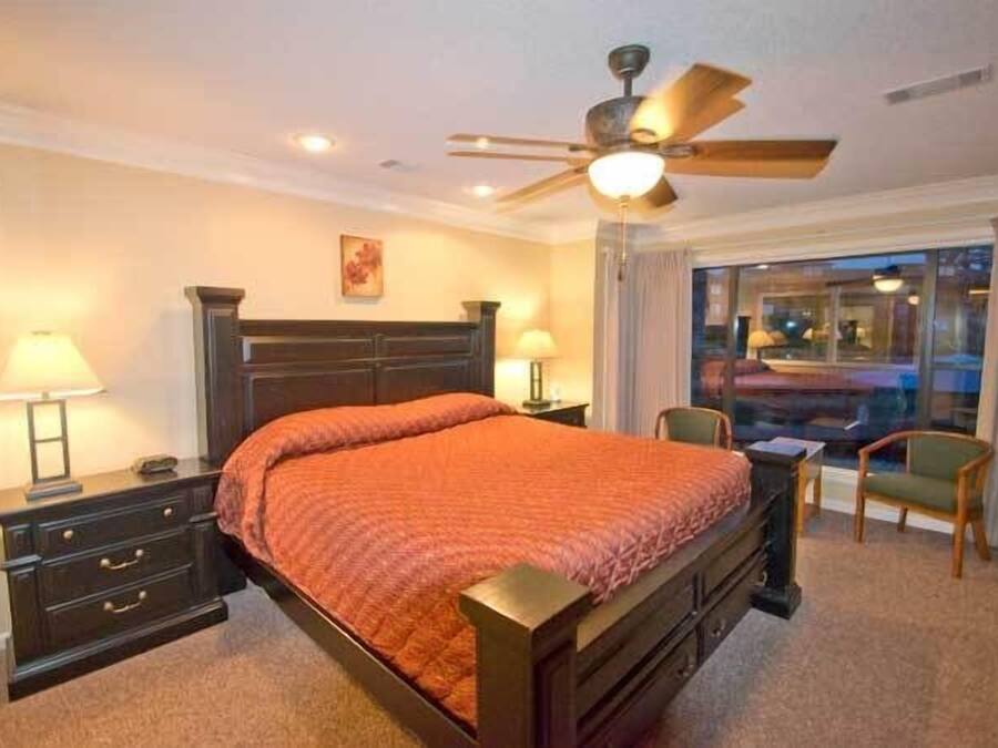 Classic-Villa, 2 Schlafzimmer, Whirlpool, Seeblick | Kostenloses WLAN, Bettwäsche, Rollstuhlgeeignet