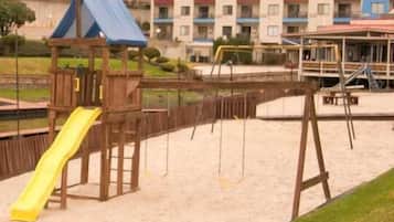 Children’s play area – outdoor