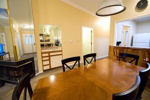 經典別墅, 1 間臥室, 按摩浴缸, 湖景 | 私人廚房