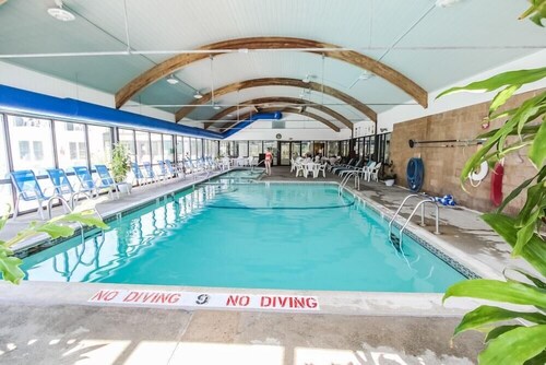 Holly Tree Resort, a VRI Resort