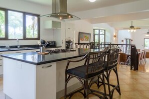 Luxury Villa, 6 Bedrooms