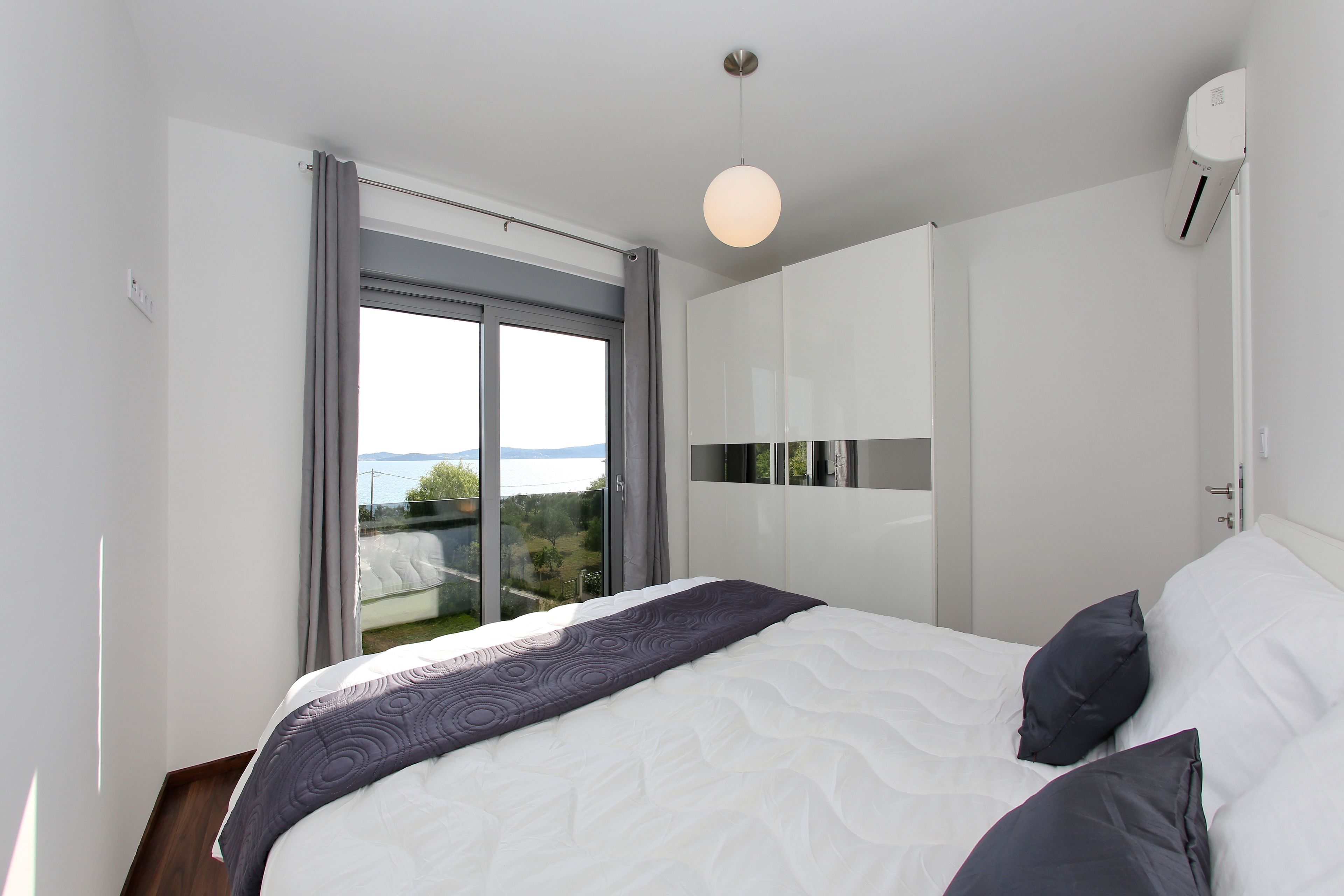 1 間臥室、高級寢具、書桌、隔音