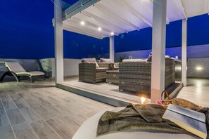 Appartamento Superior, 2 camere da letto, idromassaggio, al piano executive | Terrazza/patio
