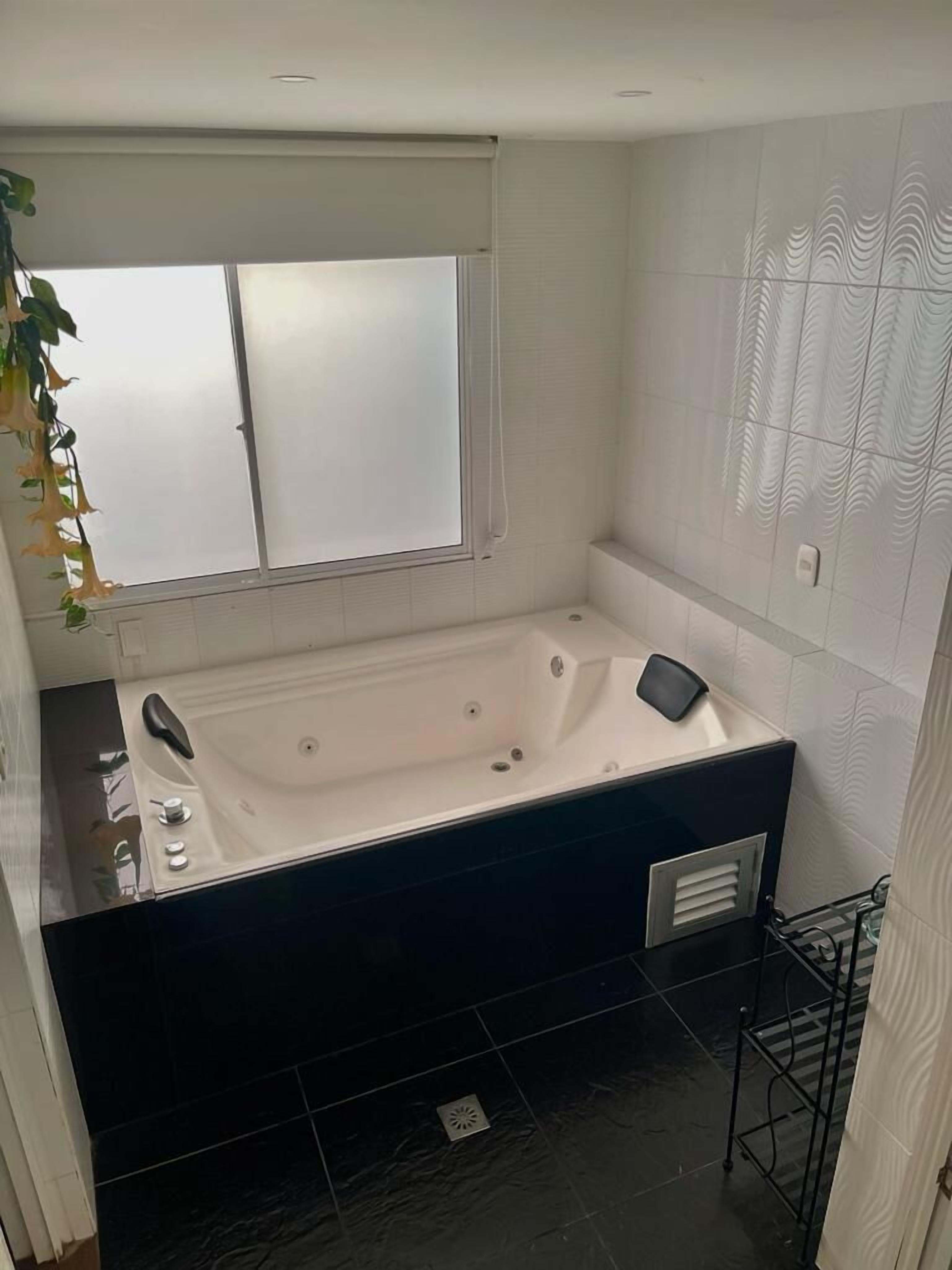 body treatments, body wraps, body scrubs, facials