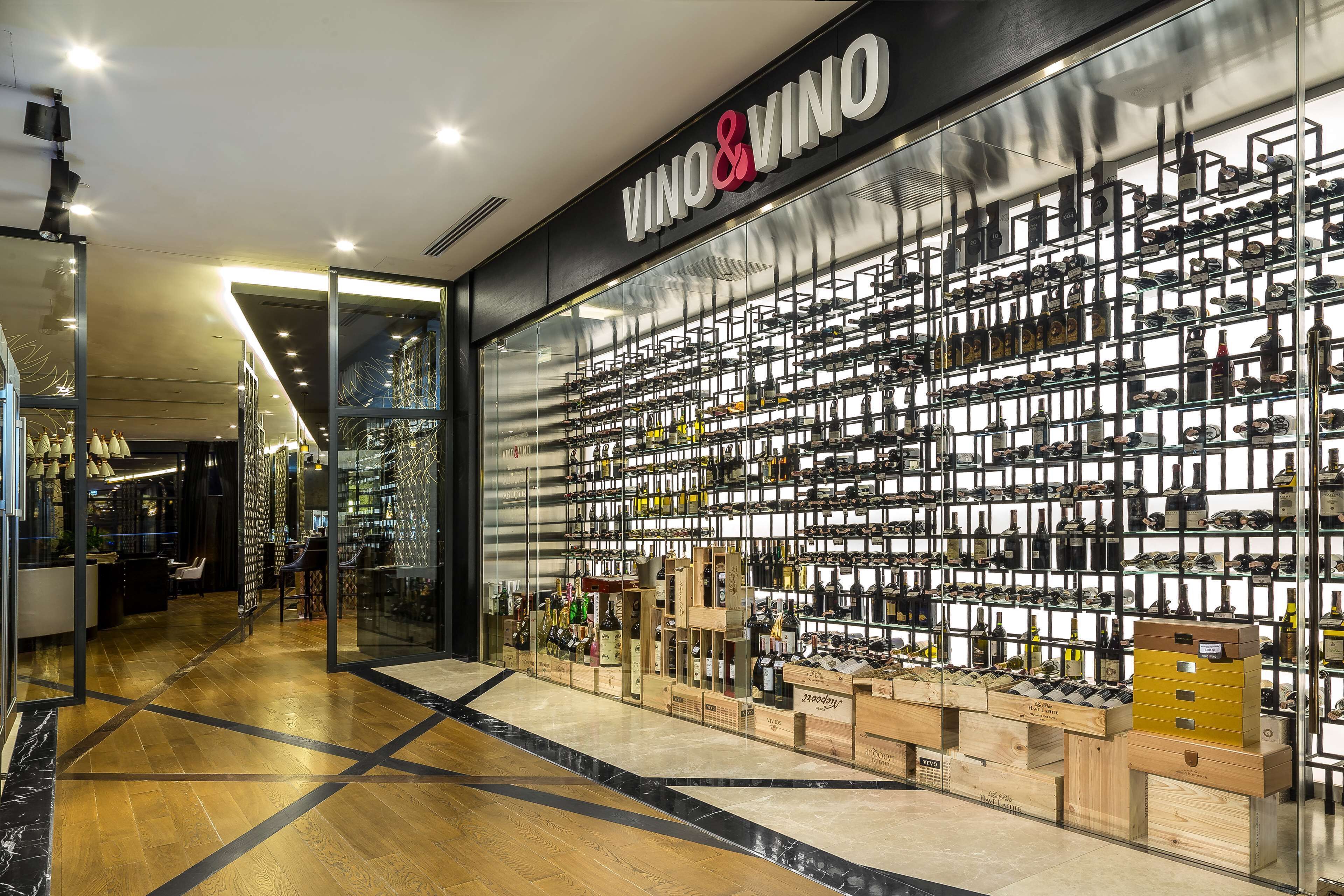 breakfast, lunch and dinner served