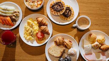 Colazione a buffet a pagamento, servita tutte le mattine