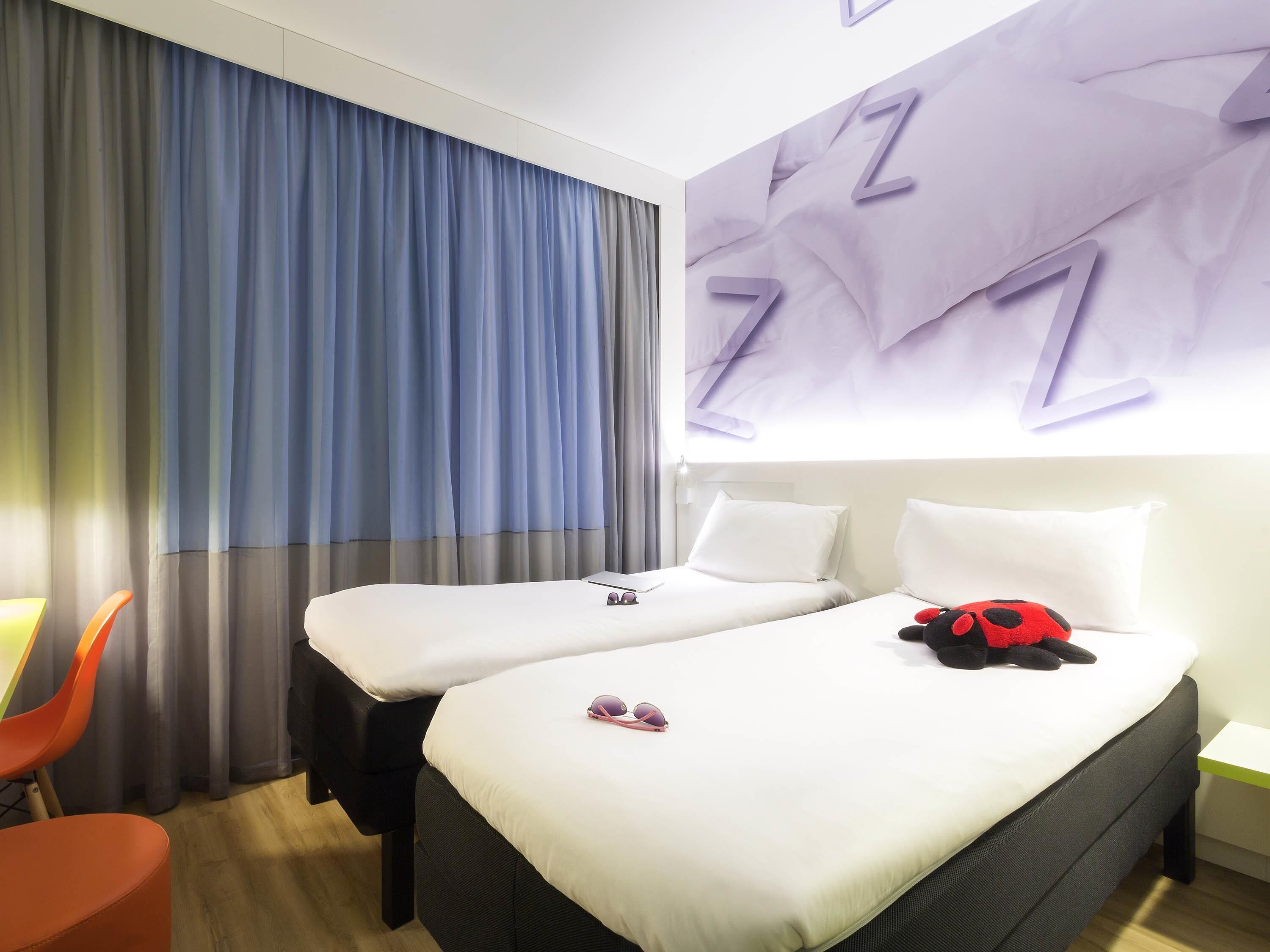 Standard Room, 2 Single Beds