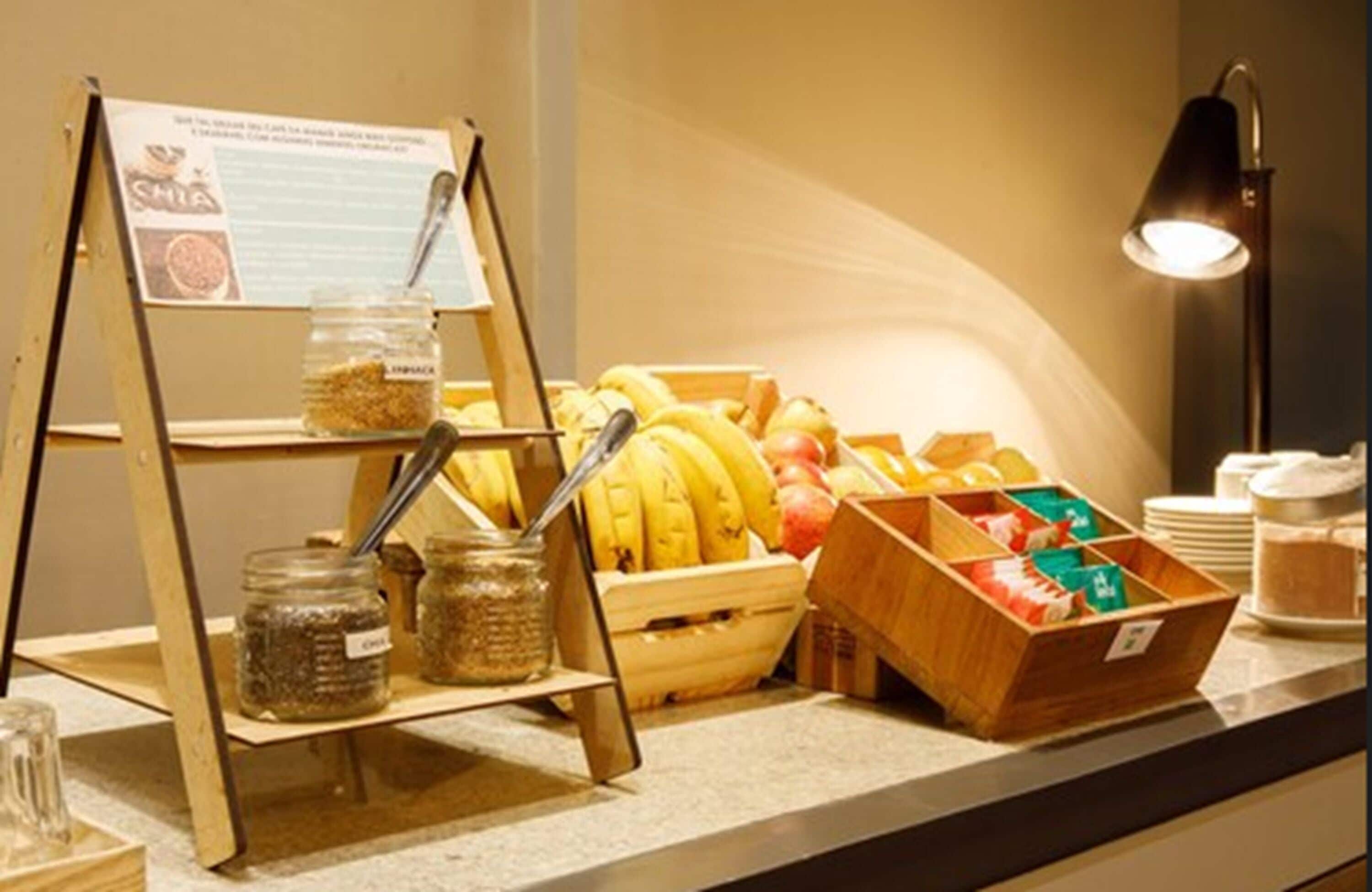 daily buffet breakfast (brl 53 per person)