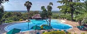 Outdoor pool - Paraa Safari Lodge (Paraa)