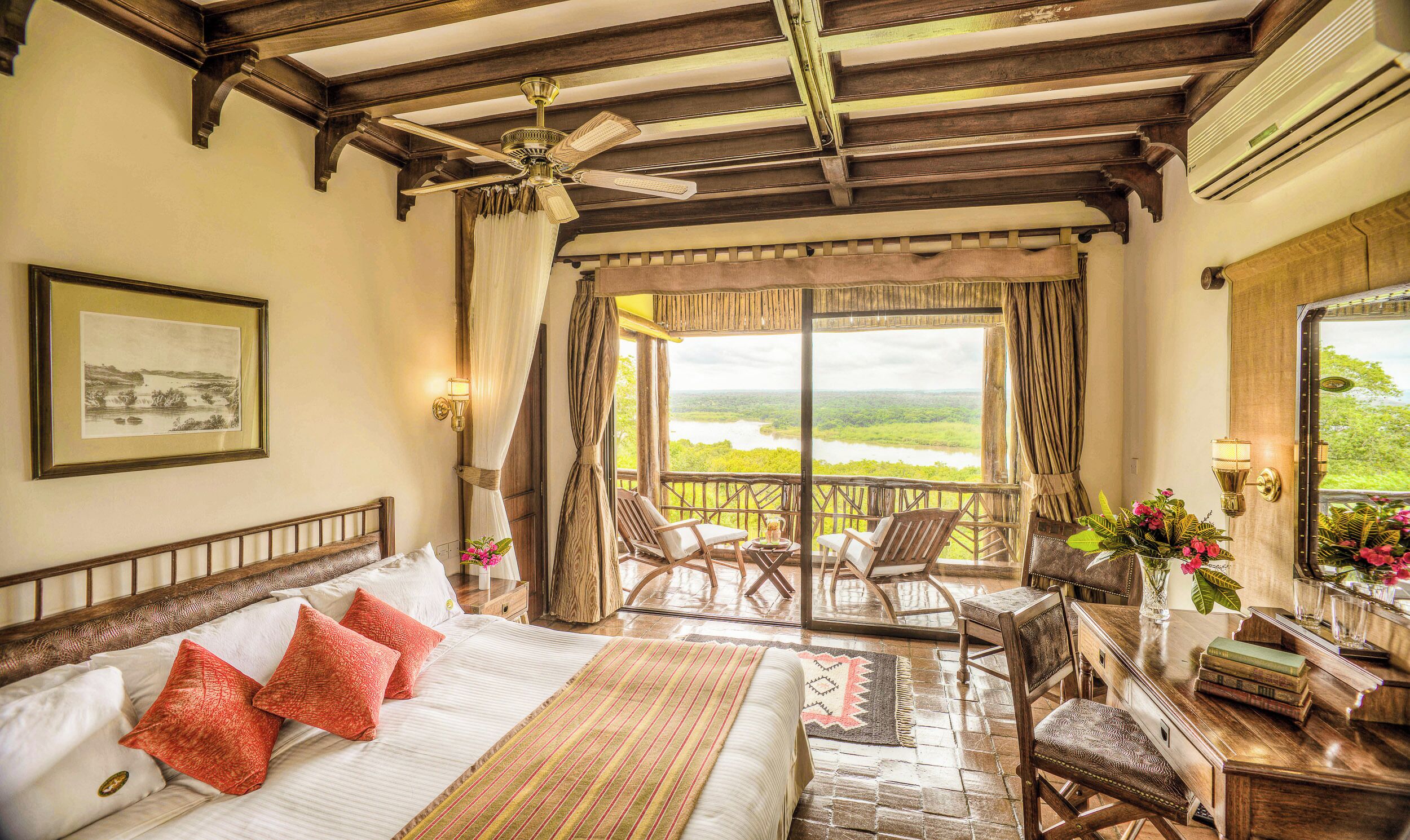 Quarto superior | Cofres nos quartos, escrivaninha, camas extras/dobráveis (sobretaxa)