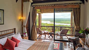 In-room safe, desk, rollaway beds, bed sheets